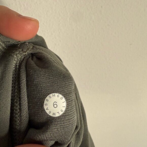 lululemon athletica Women's Align Crop 21" Leggings in Grey Sage - Size 6‎ - Picture 4 of 5